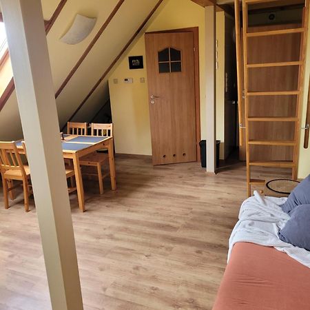 Apartamenty Na Poddaszu Bierdzany Luaran gambar